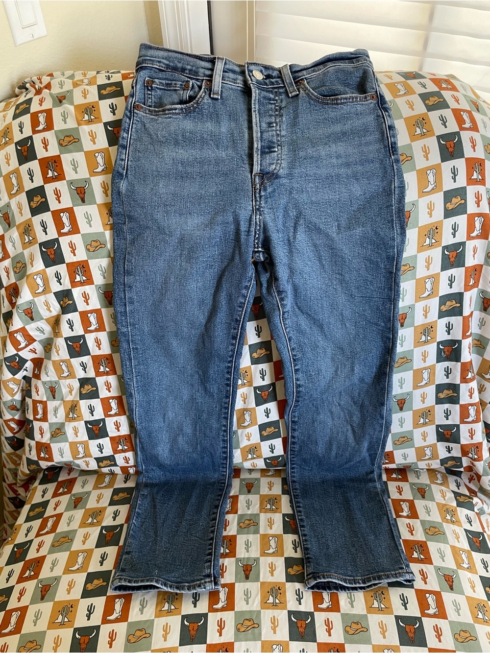 Levi's Wedgie  Straight-Leg Women's Denim Jeans in Medium Blue